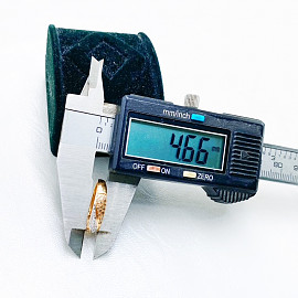 Каблучка з золота червоного з білим кольору з білими діамантами