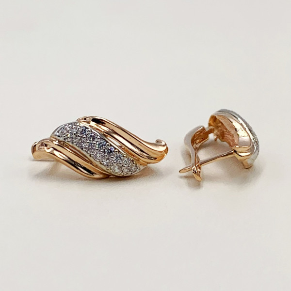 Сережки з золота у червоному з білим кольорі з цирконом