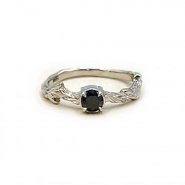 Кольцо из золота в белом цвете с цирконом 01-200748302