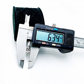 Золотое кольцо с белым бриллиантом