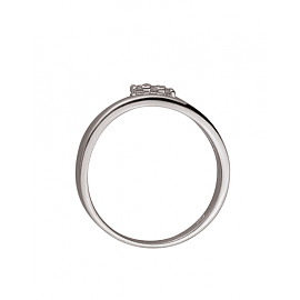 Золотое кольцо с белыми бриллиантами