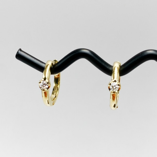 Серьги из желтого золота с белыми бриллиантами