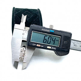 Золота каблучка з білими діамантами