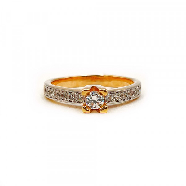 Золотое кольцо с цирконом