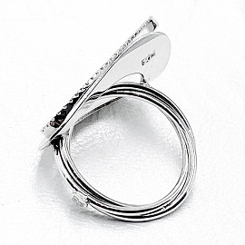 Кольцо из золота белого цвета с белыми бриллиантами