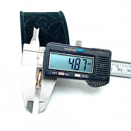 Золота каблучка червоного з білим кольору з жовтими діамантами