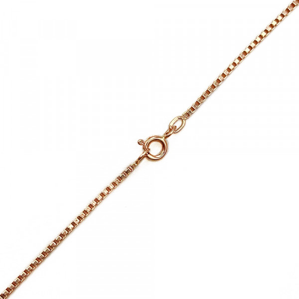 Золотая цепочка красного цвета