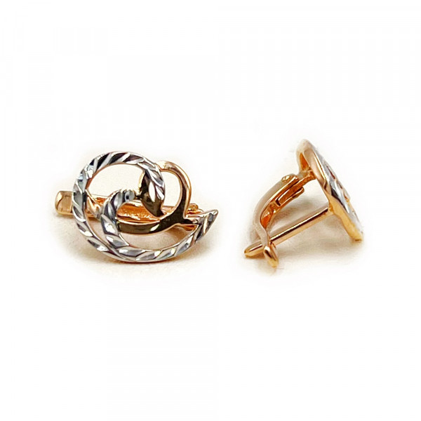 Золотые серьги красного с белым цвета