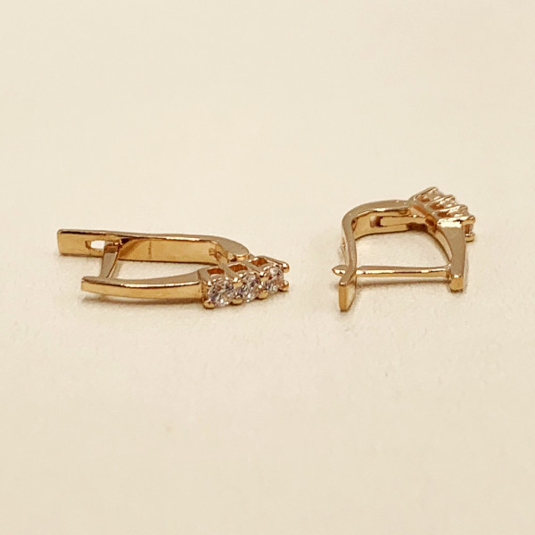 Серьги из золота в красном цвете с цирконом