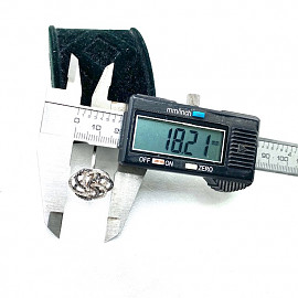 Золота каблучка білого кольору з жовтими діамантами