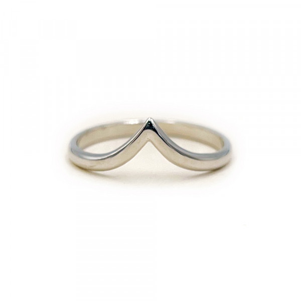 Кольцо из золота в белом цвете