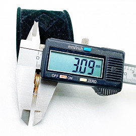 Золота каблучка червоного кольору з білим діамантом