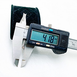 Каблучка з золота у білому кольорі з білим діамантом