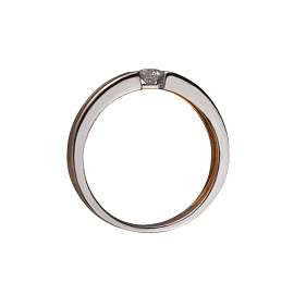 Кольцо из золота в красном с белым цвете с белым бриллиантом