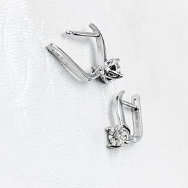 Сережки з золота білого кольору з білими діамантами