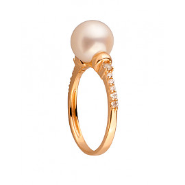 Золотое кольцо в красном цвете с жемчугом и цирконом