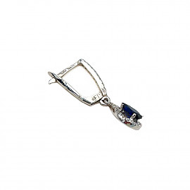 Золотые серьги белого цвета с цирконом