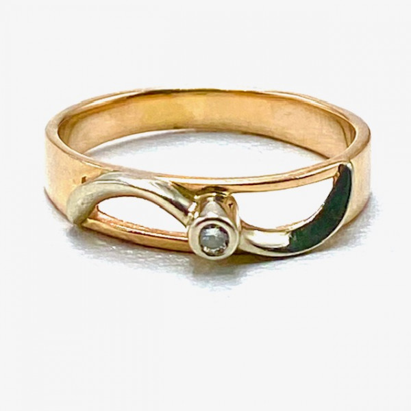 Золотое кольцо с желтым бриллиантом