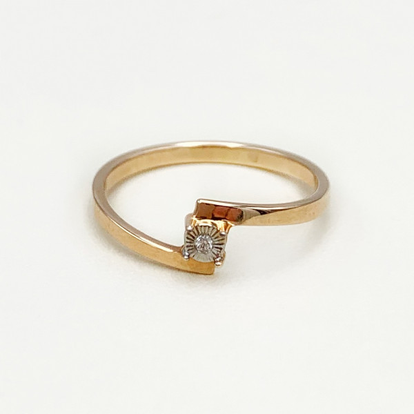 Кольцо из красного золота с коричневым бриллиантом
