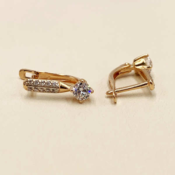 Золотые серьги в красном цвете с цирконом