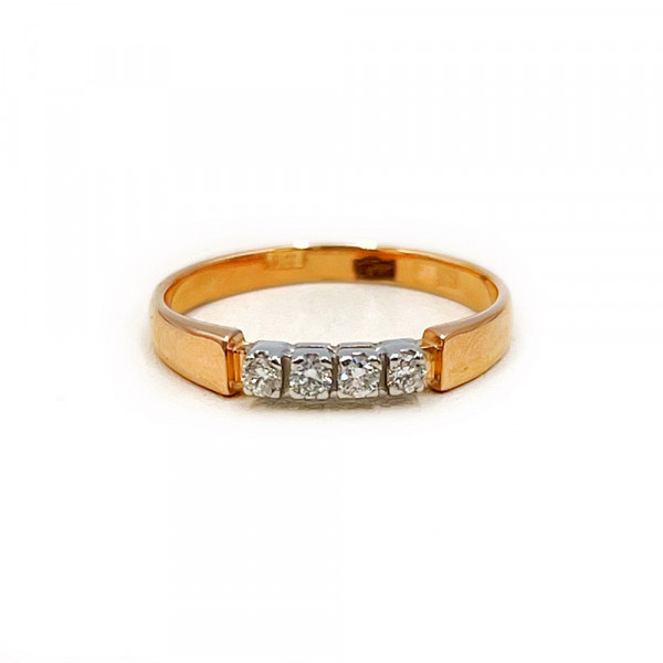 Золота каблучка з білими діамантами