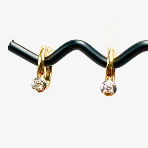 Серьги из золота в красном с белым цвете с желтыми бриллиантами