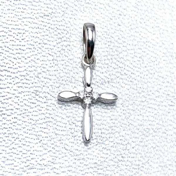 Золотий хрестик у білому кольорі з жовтими діамантами