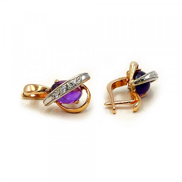 Сережки з золота у червоному з білим кольорі з фіолетовими аметистами та цирконом