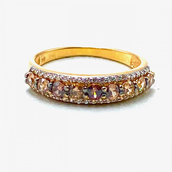 Каблучка з золота червоного кольору з діамантом