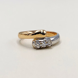 Золотое кольцо красного с белым цвета с белыми бриллиантами 01-200050840