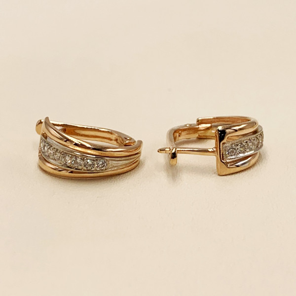 Золотые серьги красного с белым цвета с цирконом