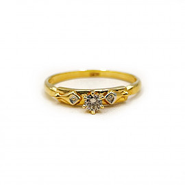 Золотое кольцо в желтом цвете с желтым бриллиантом 01-200781842