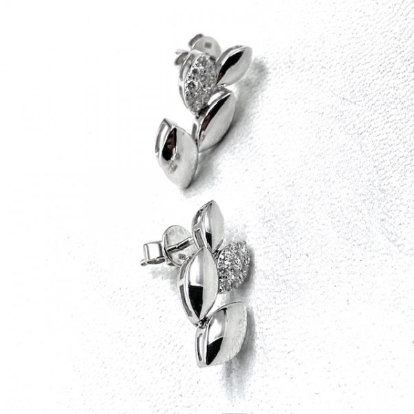 Серьги из золота с желтыми бриллиантами