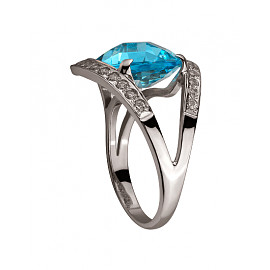 Золотое кольцо белого цвета с цирконами