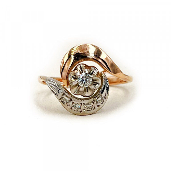 Каблучка з золота з білими діамантами