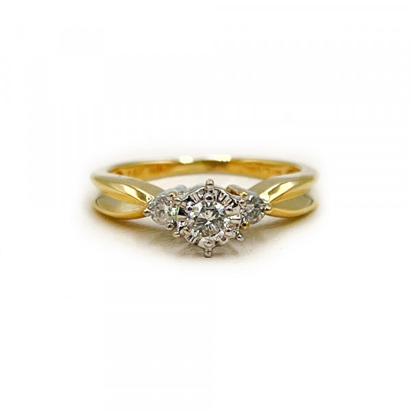 Каблучка з жовтого з білим золота з білим та жовтими діамантами