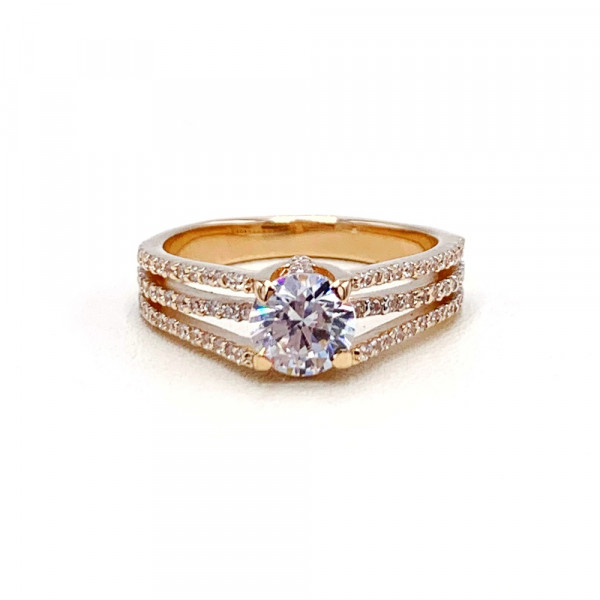 Кольцо из золота в красном цвете с цирконом