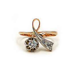 Каблучка з золота у червоному з білим кольорі з білими діамантами «Квітка» 01-200856956