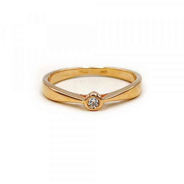 Кольцо из золота в красном цвете с белым бриллиантом