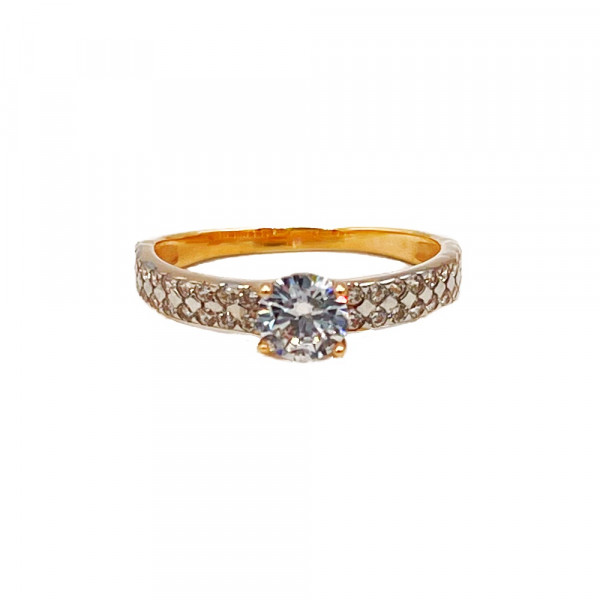 Золотое кольцо красного с белым цвета с цирконом