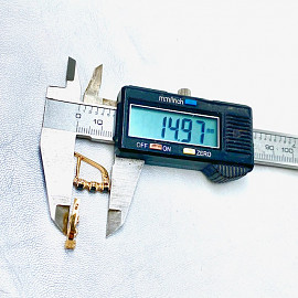 Сережки з золота червоного кольору з синіми корундами та жовтими діамантами