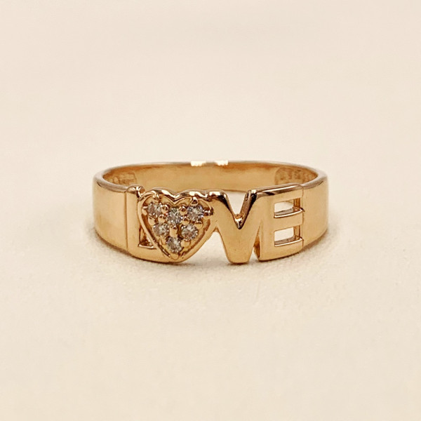 Кольцо из золота в красном цвете с цирконом «Love»
