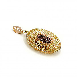 Золотий кулон у жовтому з білим кольорі з цирконом