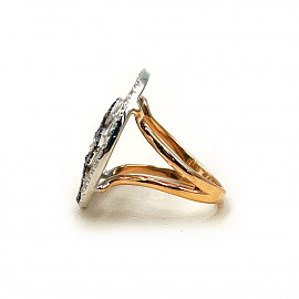 Золотое кольцо в красном с белым цвете с цирконом