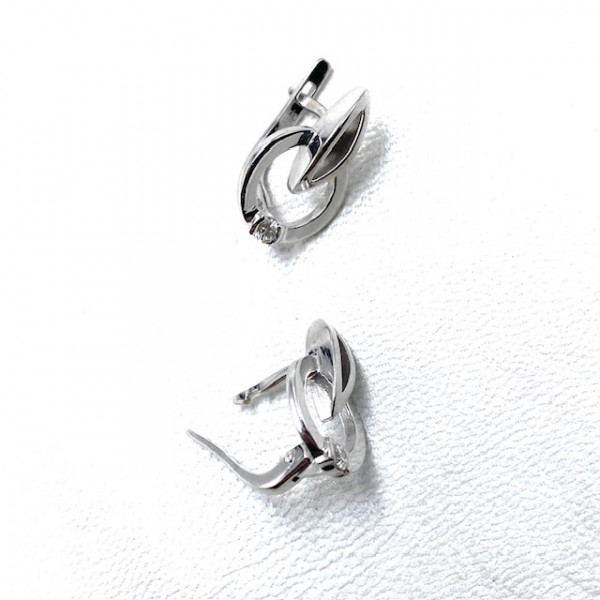 Золотые серьги в белом цвете с белыми бриллиантами