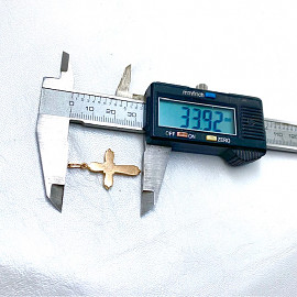 Крестик из золота с желтыми бриллиантами