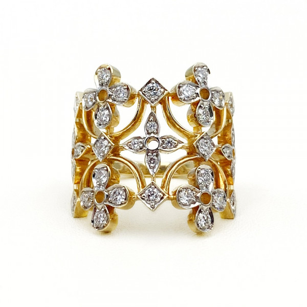 Кольцо из желтого золота с белыми бриллиантами