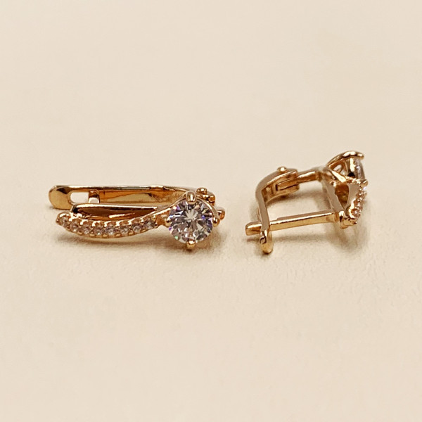 Золотые серьги в красном цвете с цирконом