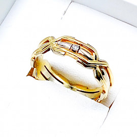 Золотое кольцо в желтом с белым цвете с желтым бриллиантом