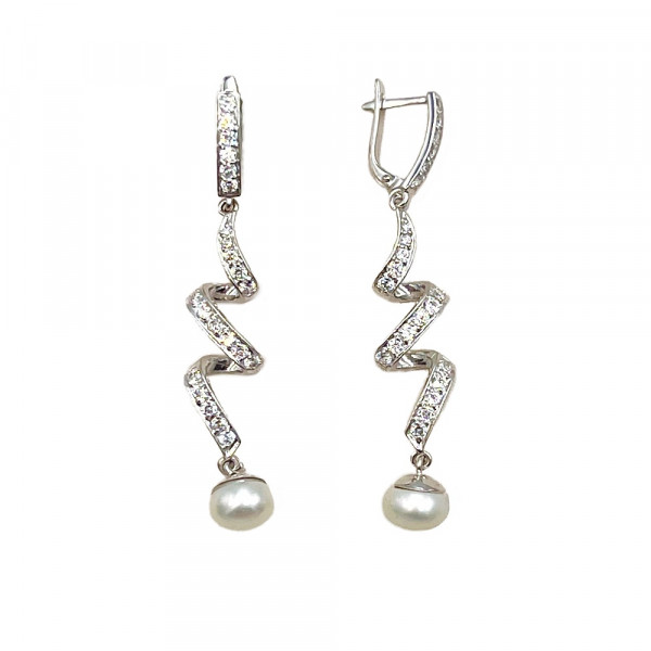 Золотые серьги белого цвета с жемчугом и цирконом